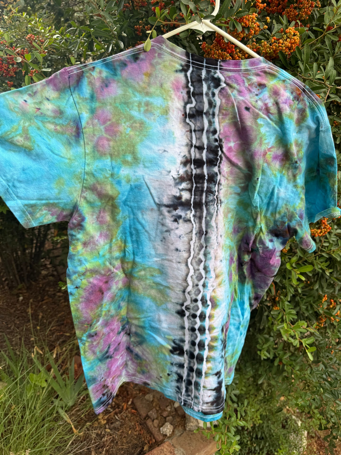 Circle Design Tee Unisex Large